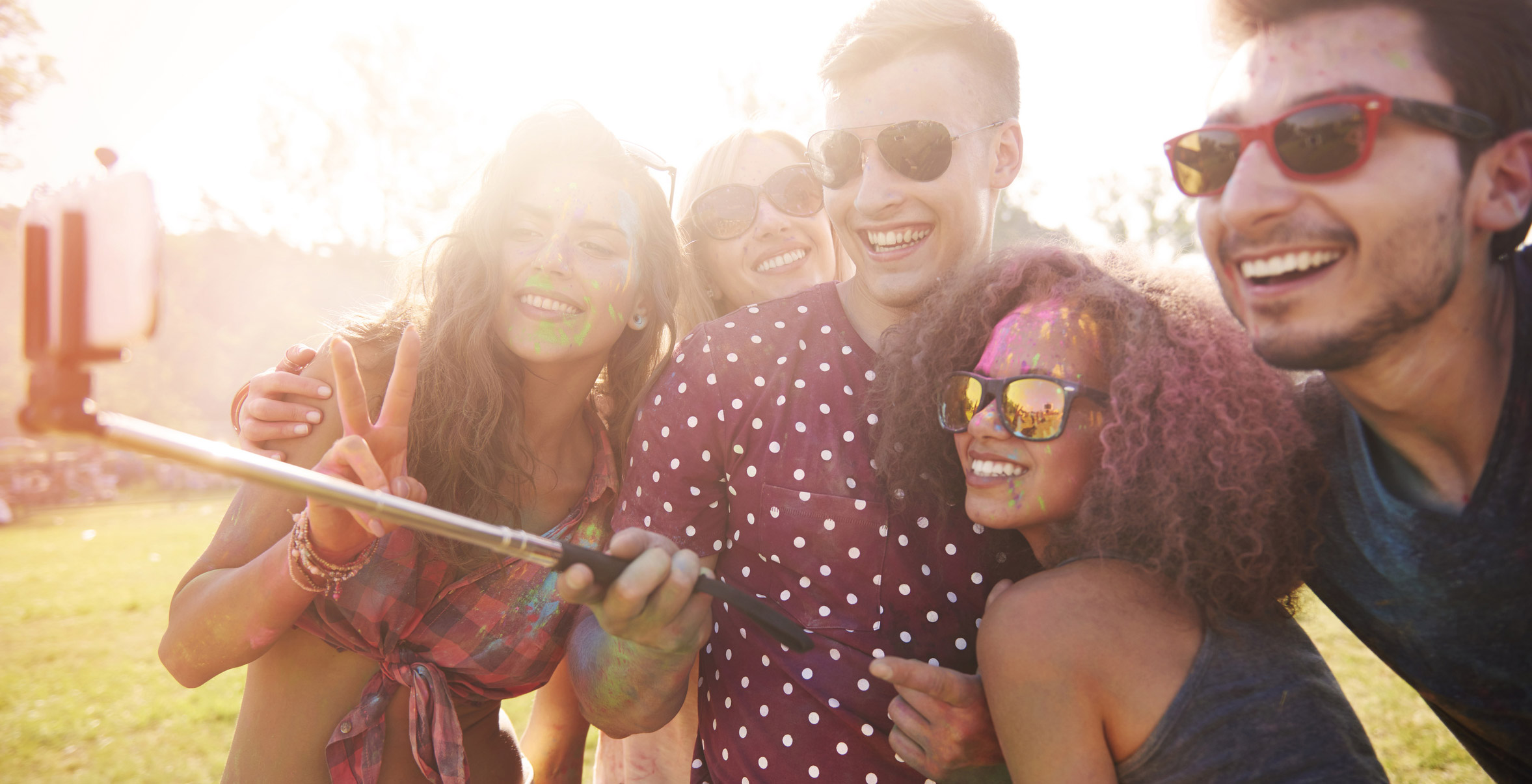 Mit bedruckten Selfie Sticks als Werbemittel bleibt Ihre Werbung im Kopf: großer, mehrfarbiger Logo-Druck & individuelle Produkt-Farbe